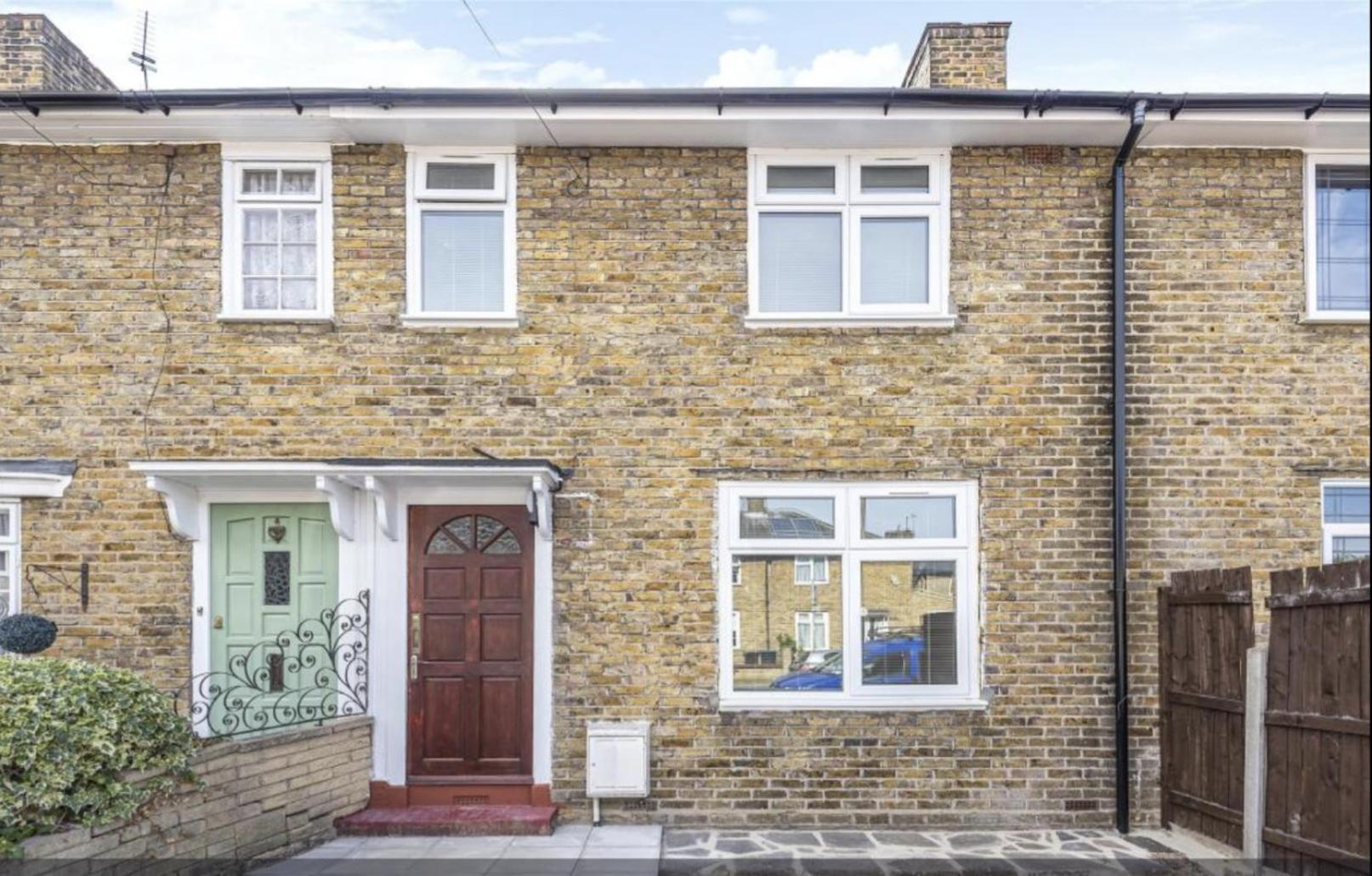 Fantastic 3-Bedroom House In London Morden  Eksteriør billede